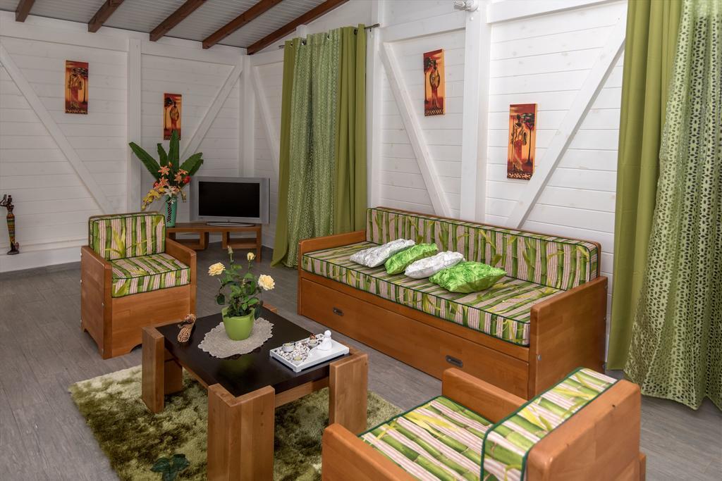 Bienvenue Au Tropic Venucia Villa Порт Луис Екстериор снимка