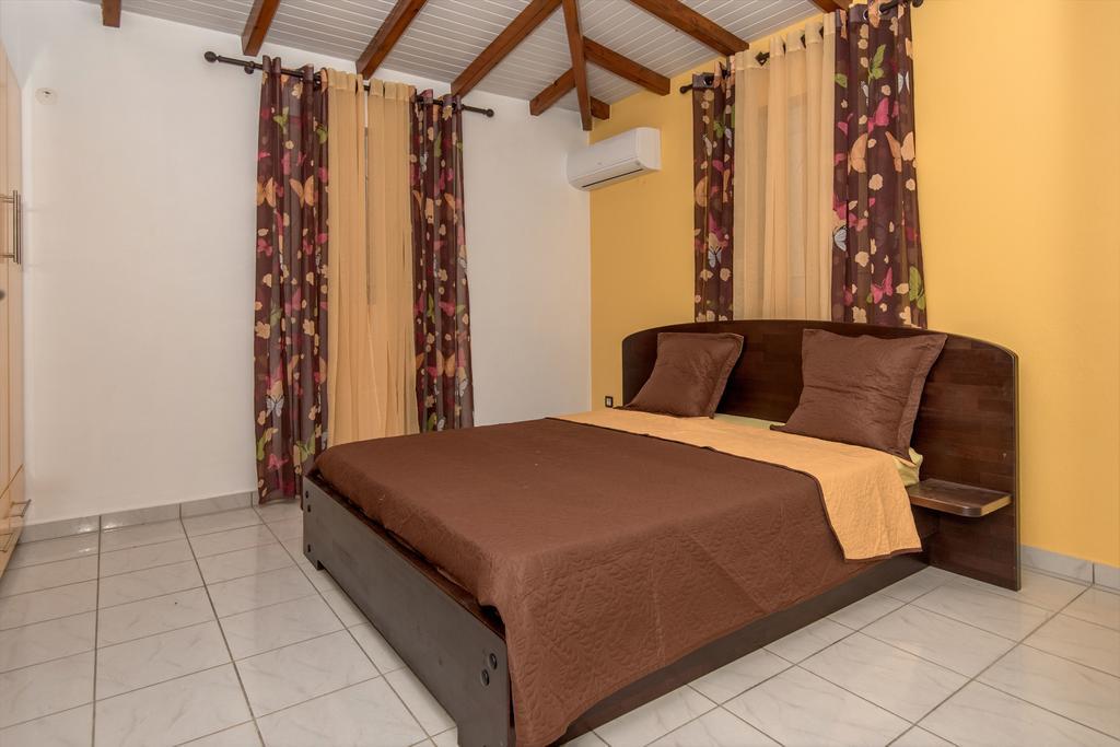 Bienvenue Au Tropic Venucia Villa Порт Луис Екстериор снимка